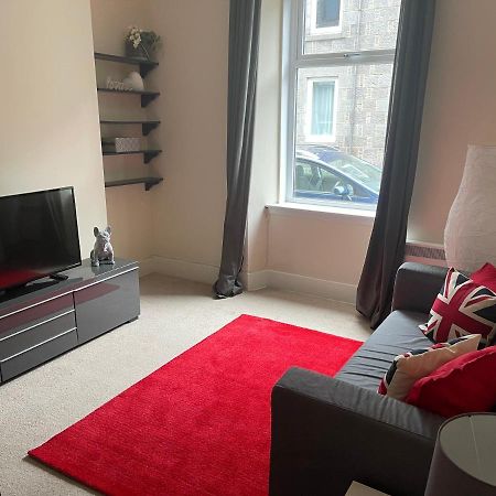 Beautiful 2 Bedroom Apartment- Prime Location, Aberdeen Centre Eksteriør billede