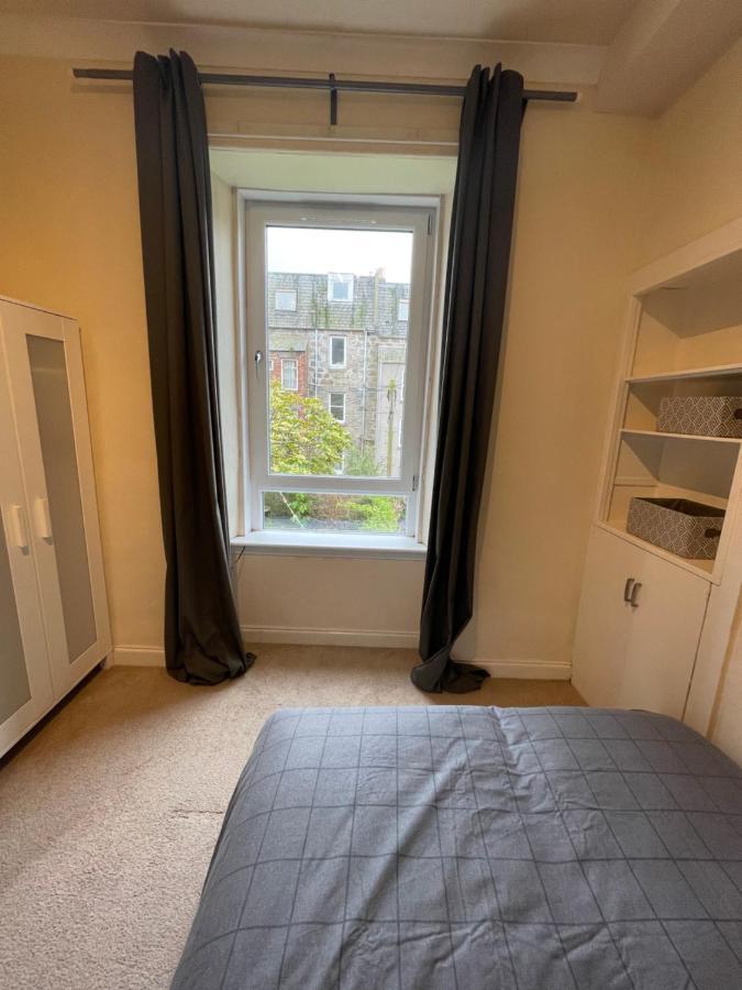 Beautiful 2 Bedroom Apartment- Prime Location, Aberdeen Centre Eksteriør billede