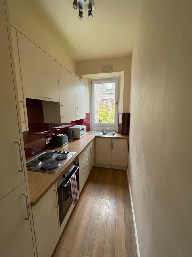 Beautiful 2 Bedroom Apartment- Prime Location, Aberdeen Centre Eksteriør billede